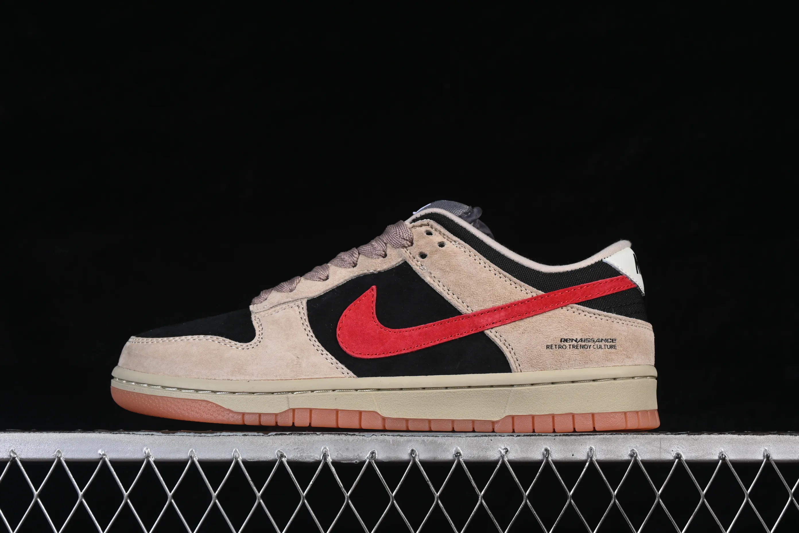 All categories Nk SB Dunk series Nk SB Dunk Low low-top sneakers Nike SB Dunk Low khaki black and red hook low-top casual sneakers HJ0367-200